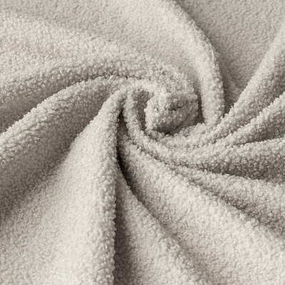 Светло-серый, искусственный мех