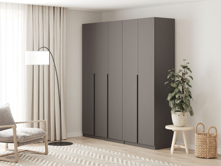 Распашной шкаф