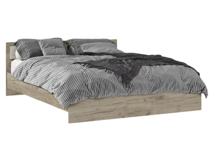 Двуспальная кровать