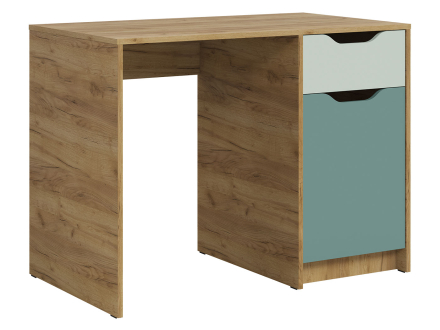 Детский письменный стол