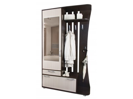 Маленькая прихожая в коридор